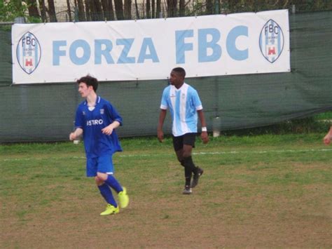 Calcio Juniores Tre Punti D Oro Per Il Fbc Saronno Ardor Travolgente