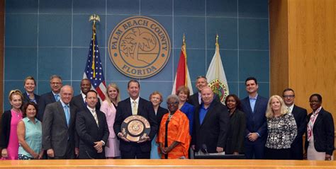 County Wins National Gold Medal Award In Parks And Recreation Palm