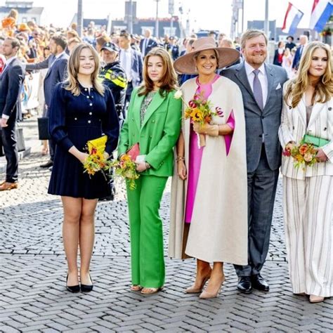 Guillermo Alejandro y Máxima de Holanda con sus hijas en el Día del Rey