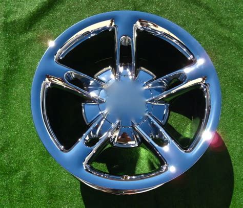 Sell Perfect New Chrome Genuine Gm Oem Factory Chevrolet Chevy Ssr 20 Rear Wheel 5168 In Boca