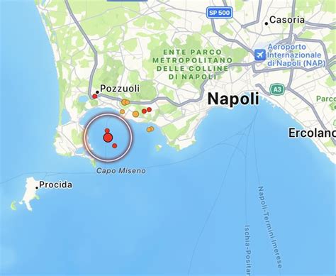 Doppio Forte Terremoto Nel Golfo Di Pozzuoli Avvertito Anche A Napoli