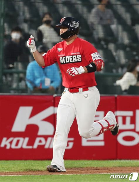 최정 17일 만에 아치나성범과 홈런 공동 선두 시즌 28호 머니s