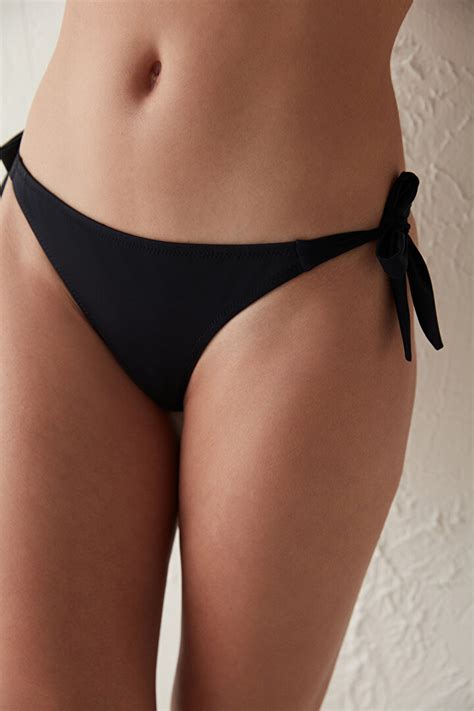 Siyah Basic String Bikini Altı PL4MC7ME22IY BK5 Siyah Penti