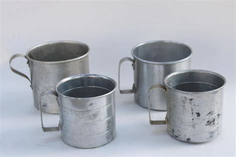 Lot Primitive Vintage Metal Cup Kitchen Measuring Cups Little Tin Mugs