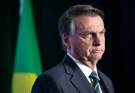 La Policía Brasileña Imputa Al Expresidente Jair Bolsonaro Por La