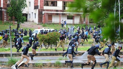 Pakistan Protesters Pelt Police At Govt HQ | World News | Sky News