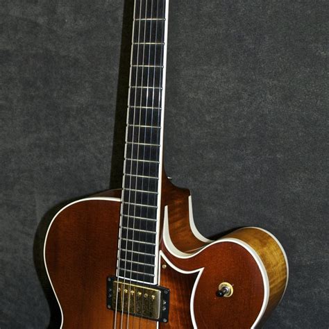 Heritage 1997 17″ Eagle Classic Archtop Jazz Guitar — Guitars N Jazz