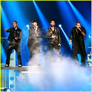 CNCO Perform Final Song La Última Canción at Premios Juventud 2023