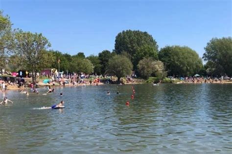 Beaches Splash Pads And Lidos Near Cheltenham Cheltenham Rocks