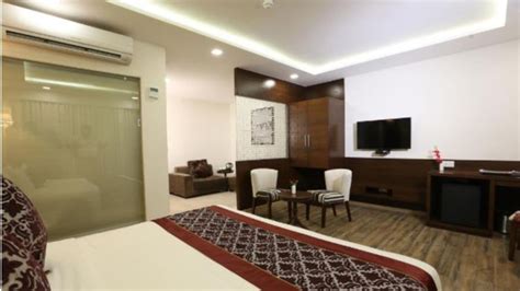 Stay In Gwalior At Clarks Inn Suites Rooms In Gwalior