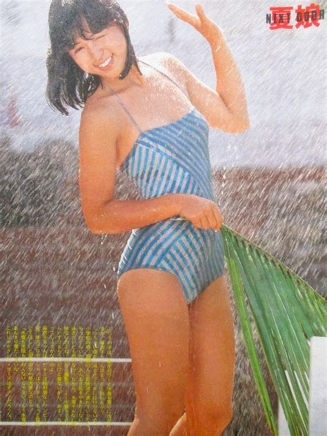 【やや傷や汚れあり】♪伊藤麻衣子いとうまい子切り抜き50枚！森尾由美伊藤かずえ大沢逸美松本伊代小泉今日子中森明菜薬師丸ひろ子網浜直子芳本美代子