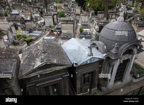 Cementerio De Montmartre Fotograf As E Im Genes De Alta Resoluci N Alamy