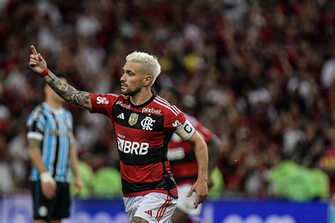 Arrascaeta será titular no Flamengo contra o São Paulo na final da Copa