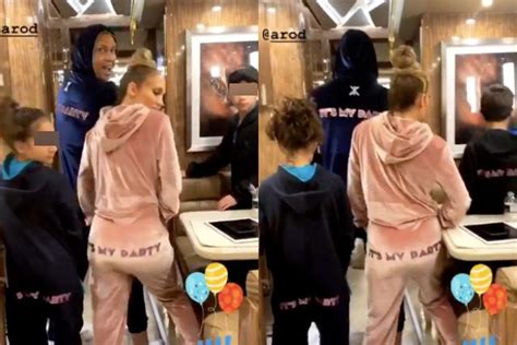 J Lo Compie Anni Festeggia In Compagnia Di Fidanzato E Figli Con Le