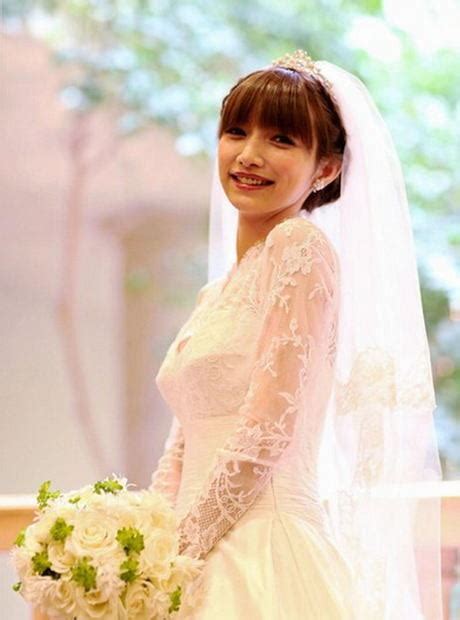 後藤真希が挙式美しいｳｴﾃﾞｨﾝｸﾞﾄﾞﾚｽ姿もなんか不幸のオーラが エンタメマル秘芸能トレンドチャンネル