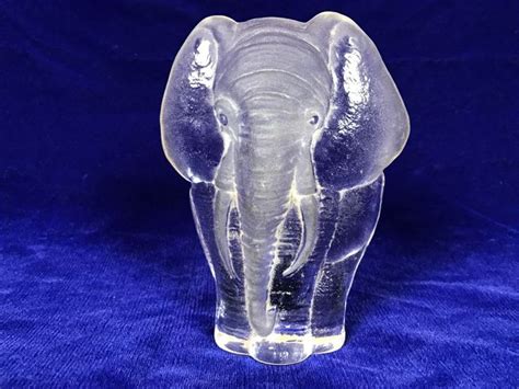 Mats Jonasson Swedish Art Crystal Elephant Figurine Sculpture Paper Weight Signed Elephant