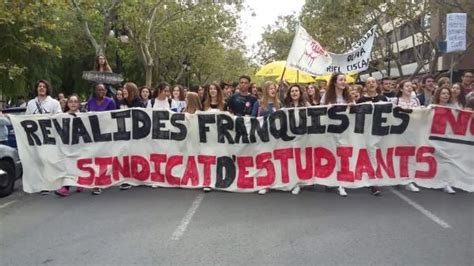 Estudiantes Se Manifiestan En Valencia Contra Las Rev Lidas De La