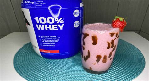 Milk Shake Proteico De Morango Max Titanium