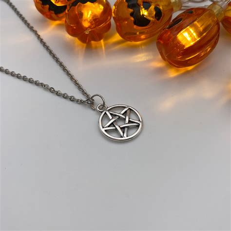 Pentagram Necklace – MollsHandmade