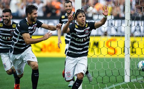 Corinthians Iguala A Maior Goleada Do Majestoso 22 11 2015 Esporte