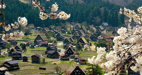 Corners of the World: Ogimachi Village, Shirakawa-Go, Japan.