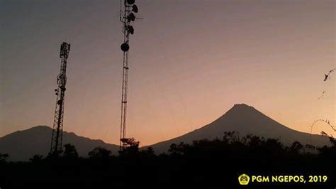 Siluet Gunung Merapi 56 Koleksi Gambar