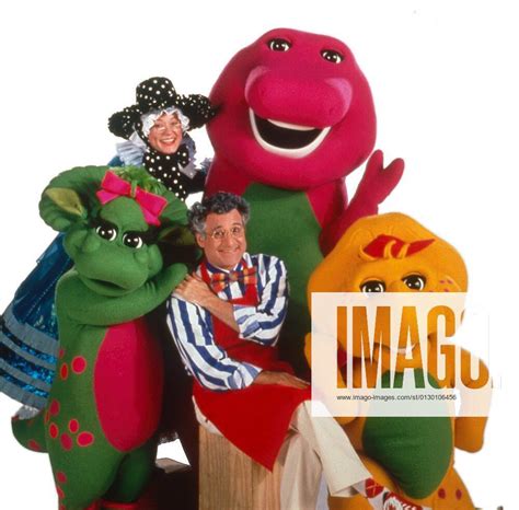 BARNEY AND FRIENDS Barney The Dinosaur BJ Barry Pearl As Professor