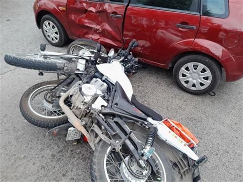 Motociclistas Se Impactan Contra Automóvil En Colonia De Veracruz Video