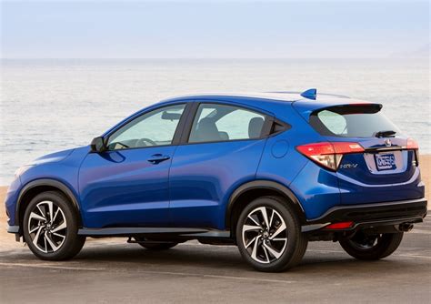 New Honda Hr V 2021 15 I Vtec Full Option Photos Prices And Specs In