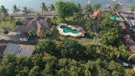 Hectare With Meter Wide Beach Front In Prime Location For Sale