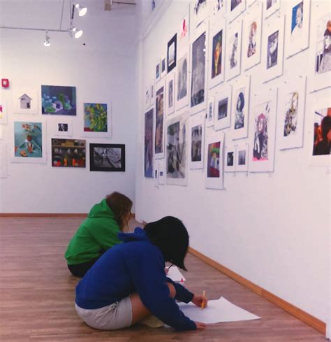 Field Trip_drawing in the gallery – K12 Gallery & TEJAS