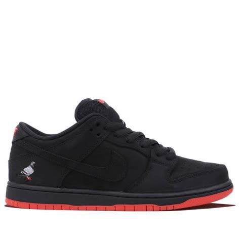 Nike SB Dunk Low Black Pigeon Red *FREE SHIPPING* | Kixify Marketplace