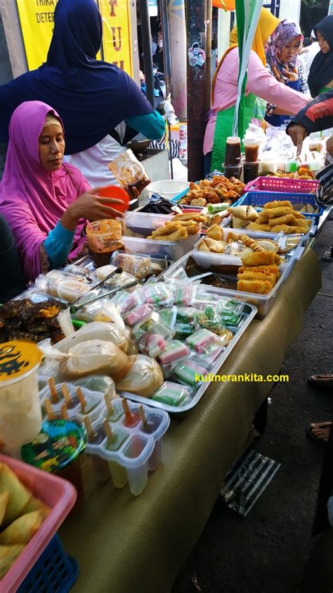 Berburu Takjil Ramadhan Di Kampung Jawa Denpasar Kawasan Takjil Paling