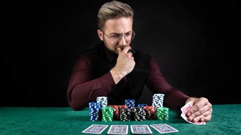 Seven Poker Strategies for Beginners – BetMGM