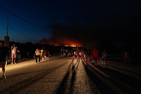 Rhodos Wir Wollten Auf Rhodos Entspannen Und Mussten Vor Den Flammen