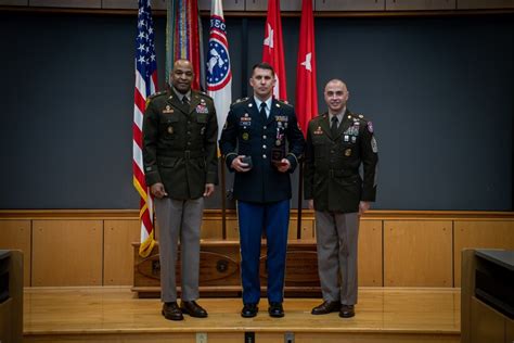 Usarec Recognizes Top Station Commanders U S Army Recruiting Command