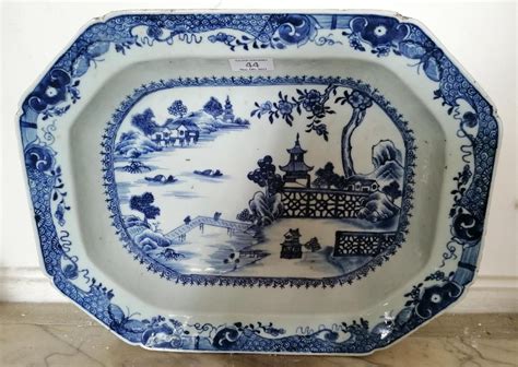 Plat Qianlong Porcelaine De Chine Bleu Blanc E Si Cle Porcelain