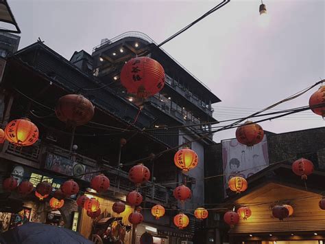 Lanterns - Jiufen Old Street, Taiwan by springcandies on DeviantArt