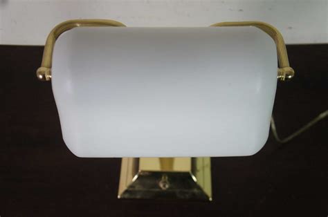 Vintage Frosted White Glass And Brass Banker Piano Lawyer Desk Lamp Light 15