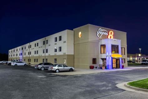 Country Inn & Suites by Radisson, Wichita Northeast, KS Reviews & Prices | U.S. News