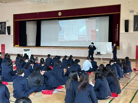 2学年総合的な探究の時間の学年発表がありました｜神奈川県立足柄高等学校