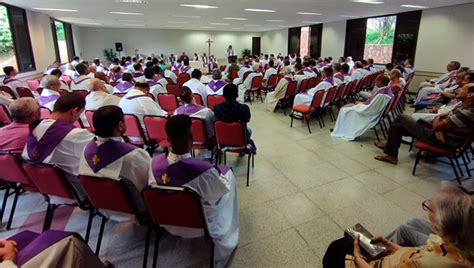 3º dia do Encontro de Presbíteros e Diáconos é aberto a missa em