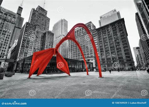 The Flamingo Sculpture Chicago Editorial Stock Image - Image of ...