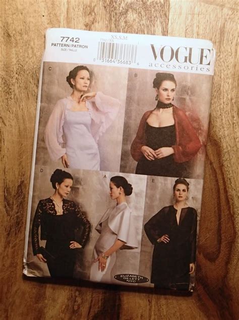 Vogue Sewing Pattern Vogue Accessories Five Evening Wraps