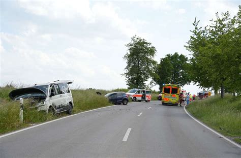 Unfall Auf Kreisstra E Bei Sch Naich Polo Fahrer Kracht In Vw