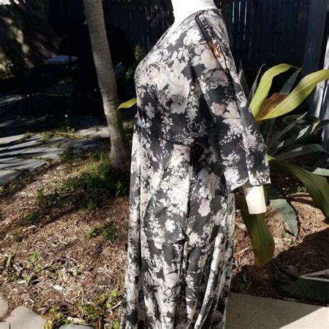 Vogue Patterns Misses Deep V Kimono Style Dresses With Self Tie