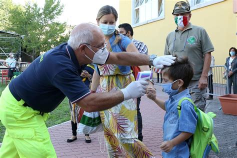 Covid Vaccino Trivalente Morbillo Parotite Rosolia Protegge Dal Virus