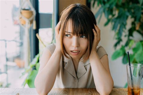 「後悔、先に立たず」の意味は？「覆水盆に返らず」との違いや類語も Hugkum（はぐくむ）