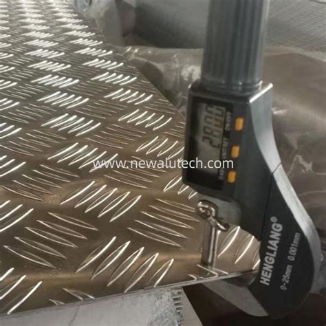 Wholesale Checkered Five Bar Tread Diamond Aluminum Sheet For Floor