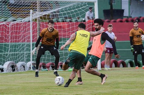 Fluminense de Feira intensifica preparação para estreia na Série B do